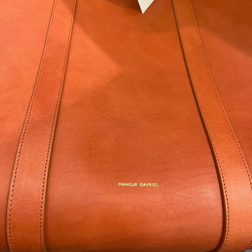 NWT Mansur Gavriel Men’s East West Large Tote Bag Brandy Flamma Tan Red